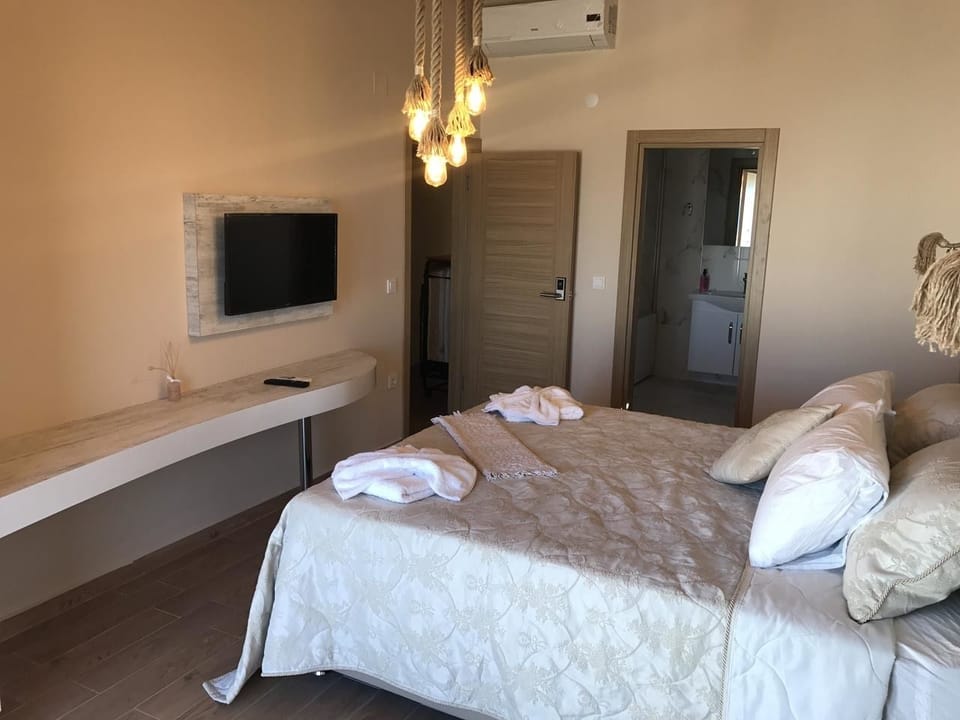 Standard Double Room | Minibar, free WiFi, bed sheets
