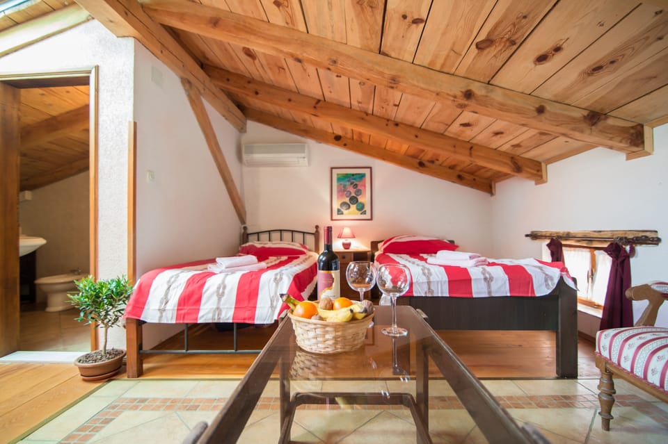 Comfort Double Room | Blackout drapes, soundproofing, WiFi (free), bed sheets