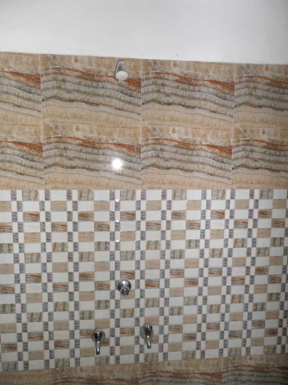 Deluxe Double Room, 1 Bedroom | Bathroom shower