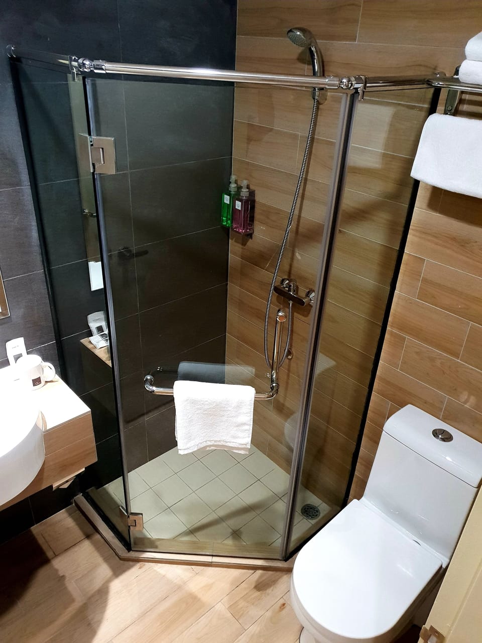 Bathroom shower