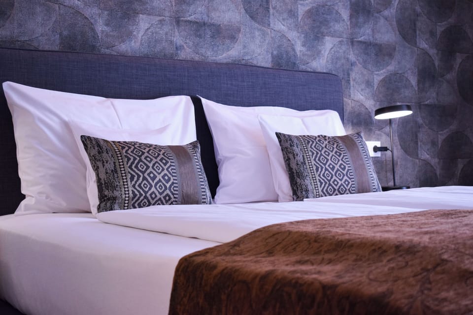 Deluxe Double Room, Non Smoking | Hypo-allergenic bedding available, in-room safe, desk, blackout drapes