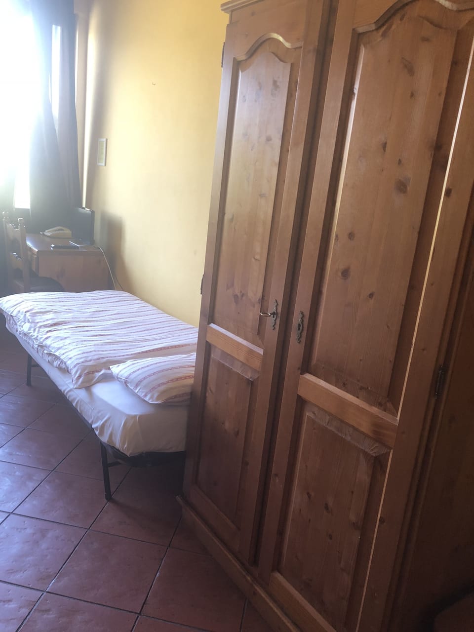 Traditional Triple Room, Accessible | Room amenity