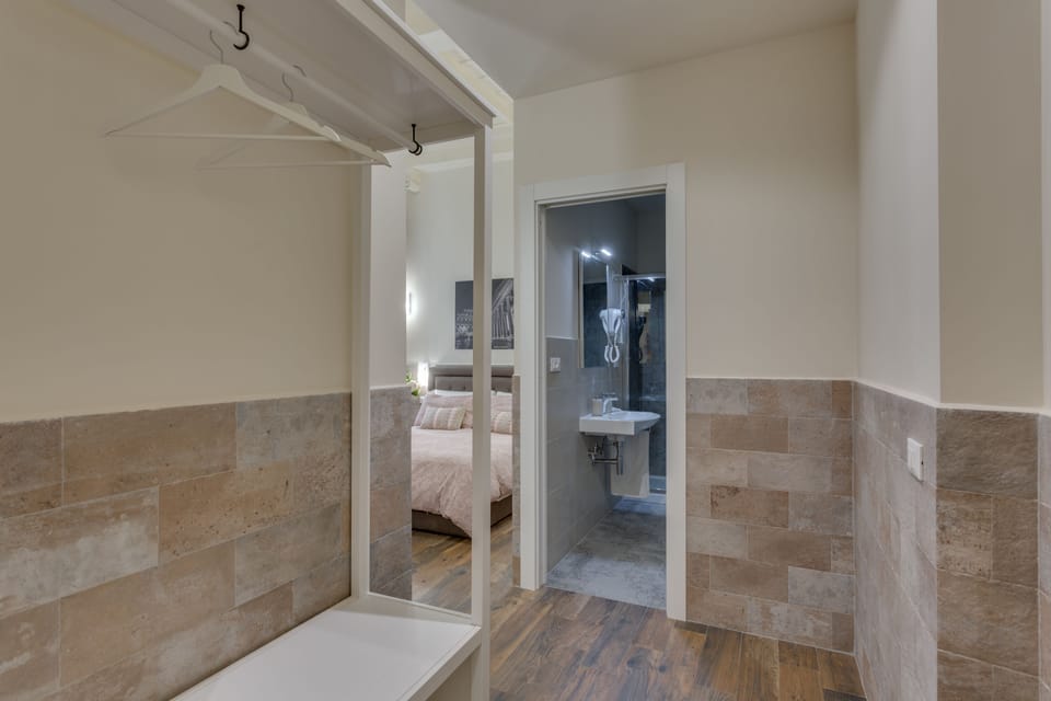 Deluxe Triple Room | Premium bedding, minibar, in-room safe, desk