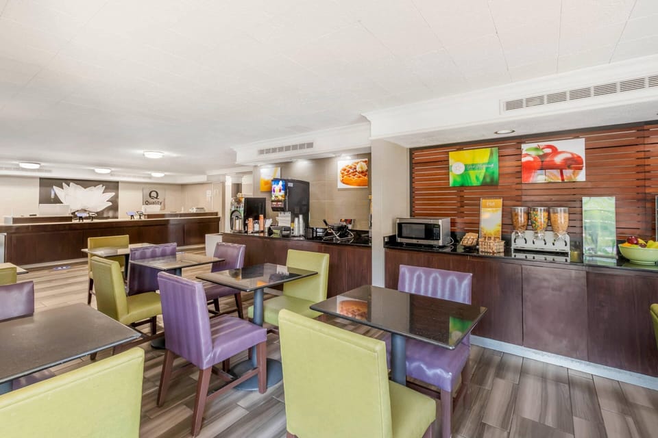Free continental breakfast