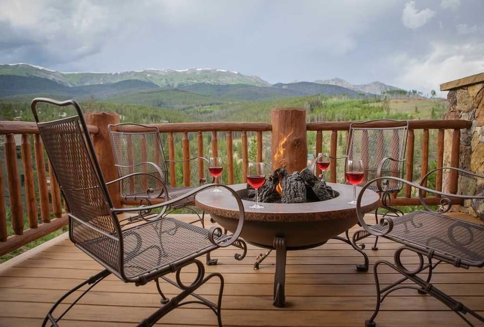 Luxury House, 5 Bedrooms, Hot Tub, Mountain View | Terrace/patio