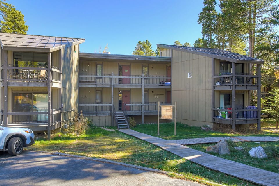 Apartment (2 Bedrooms) | Exterior
