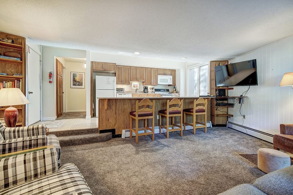 Apartment (2 Bedrooms) | Front of property