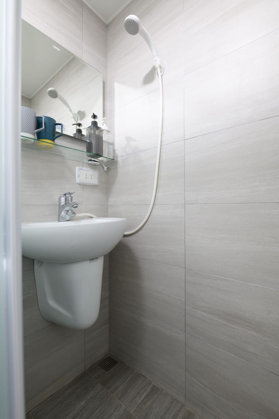 in's Room (1 Double Bed, No Daily Housekeeping) | Bathroom | Shower, rainfall showerhead, hair dryer, slippers
