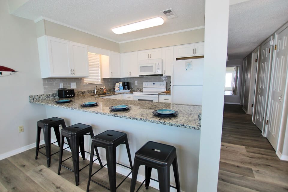 4 - Kitchen (2)