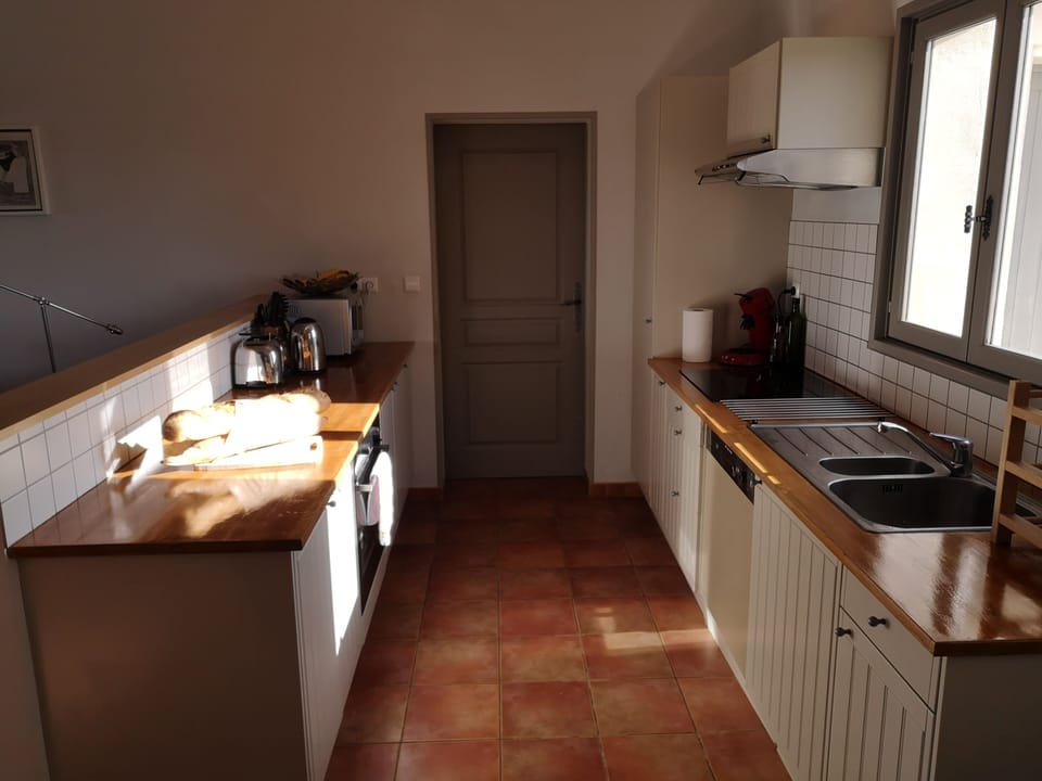 Kitchen. 