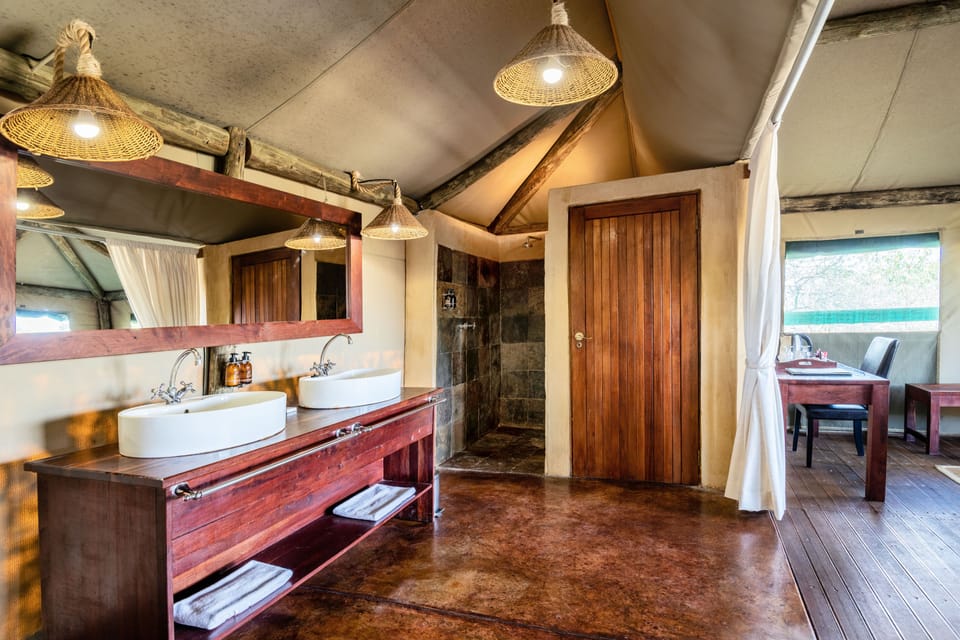 Family Tent | Bathroom | Shower, hair dryer, towels