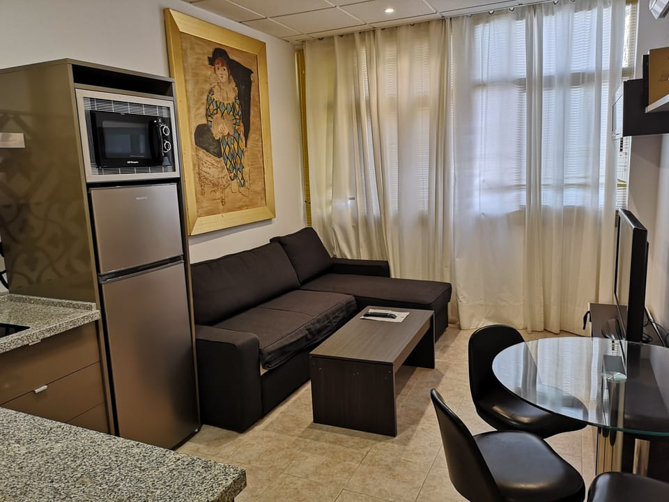 Select Comfort beds, minibar, in-room safe, desk