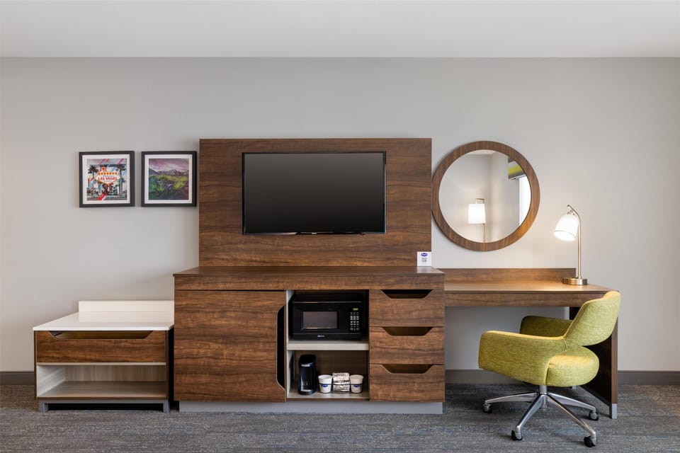 Cribs (free), rollaway beds (free), WiFi (free), bed sheets