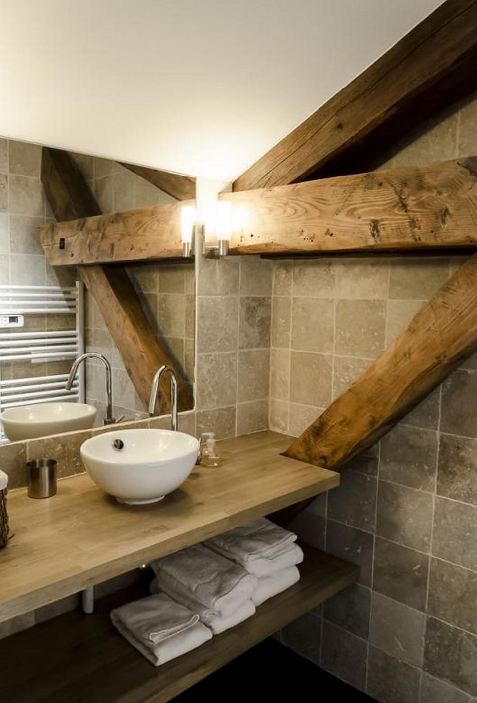 Family Quadruple Room | Bathroom | Shower, free toiletries, hair dryer, towels