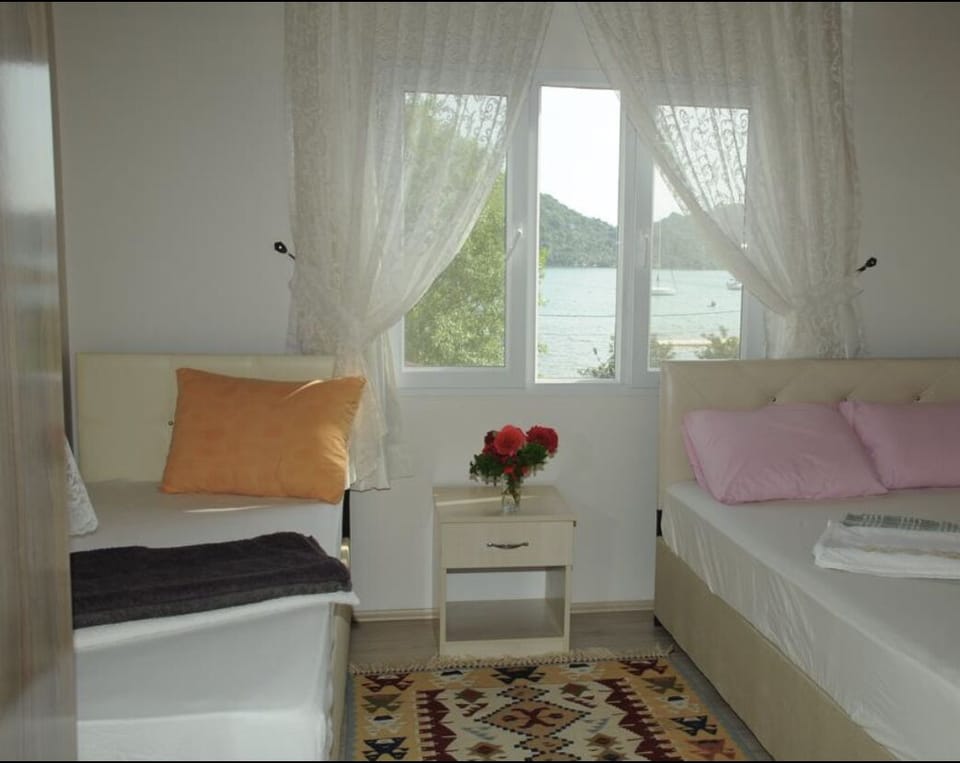In-room safe, desk, blackout drapes, soundproofing