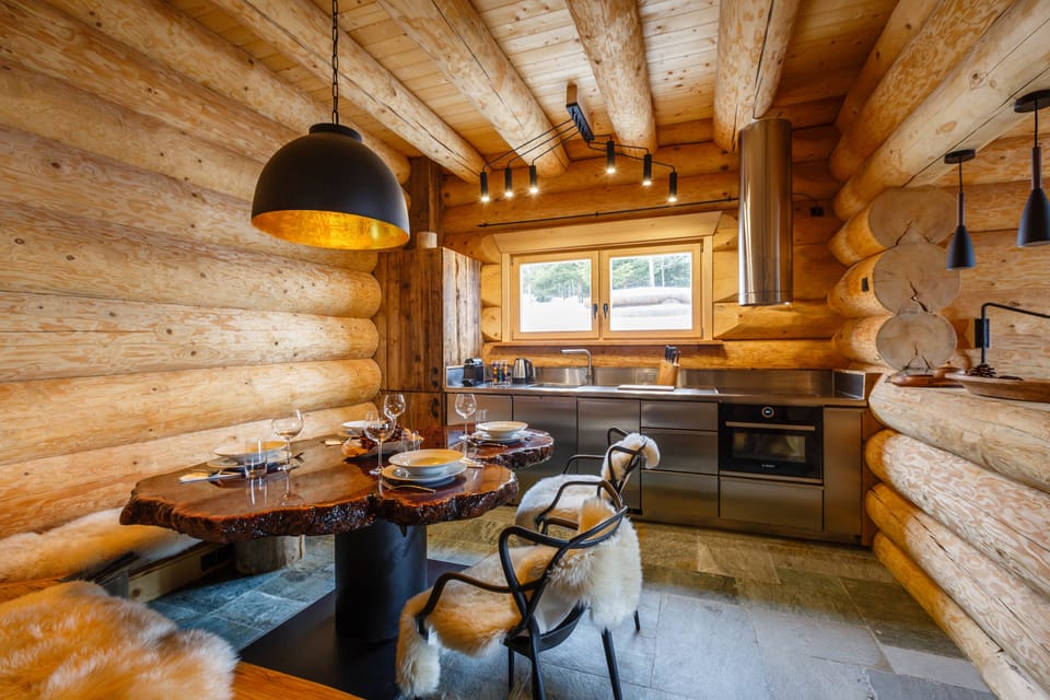 Panoramic Cabin | Private kitchen | Fridge, stovetop, dishwasher, coffee/tea maker