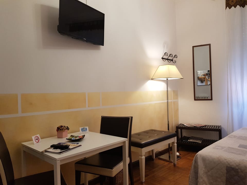 Standard Double or Twin Room, Ensuite | Free WiFi, bed sheets