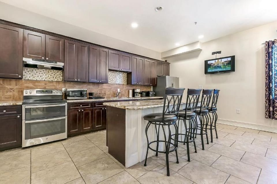 Kitchen/dining area