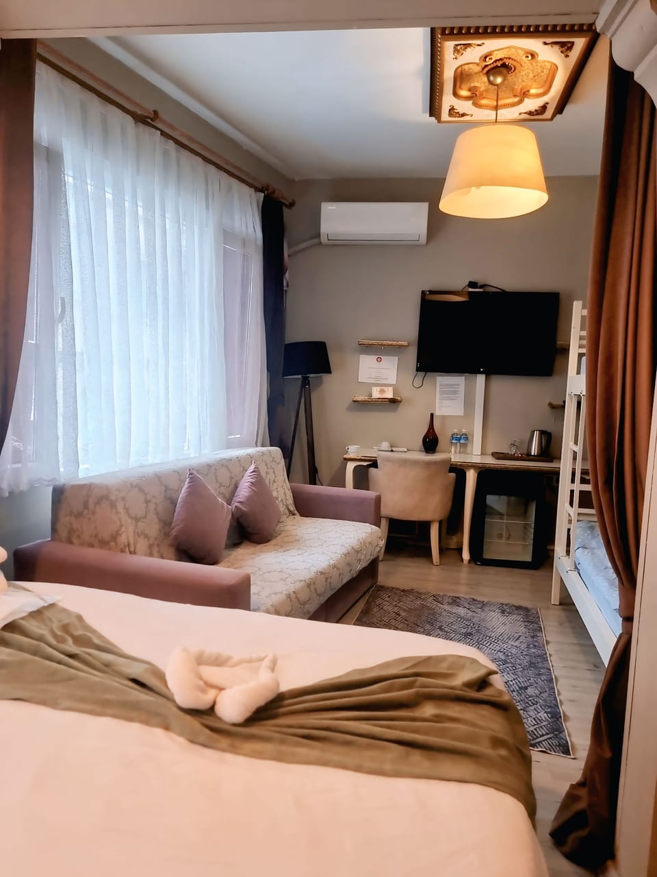Family Quadruple Room | In-room safe, desk, bed sheets