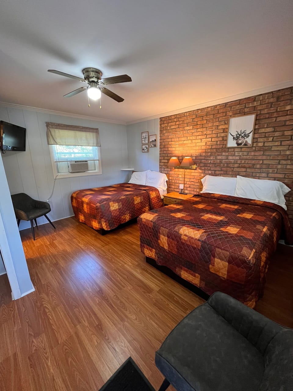 Standard Room, 2 Double Beds, Refrigerator & Microwave | WiFi (free), bed sheets