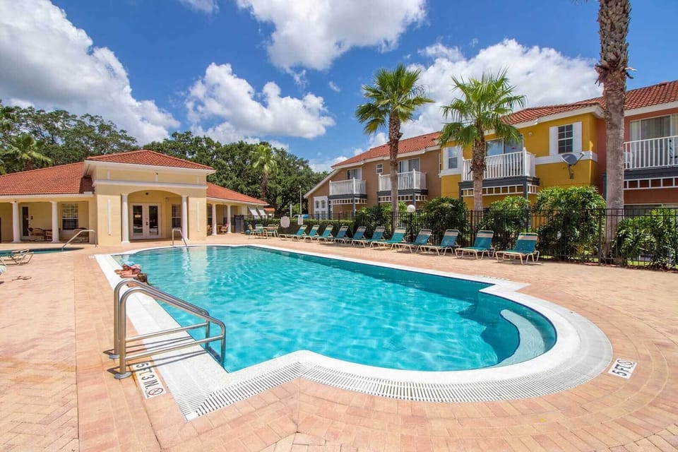 Club House Pool