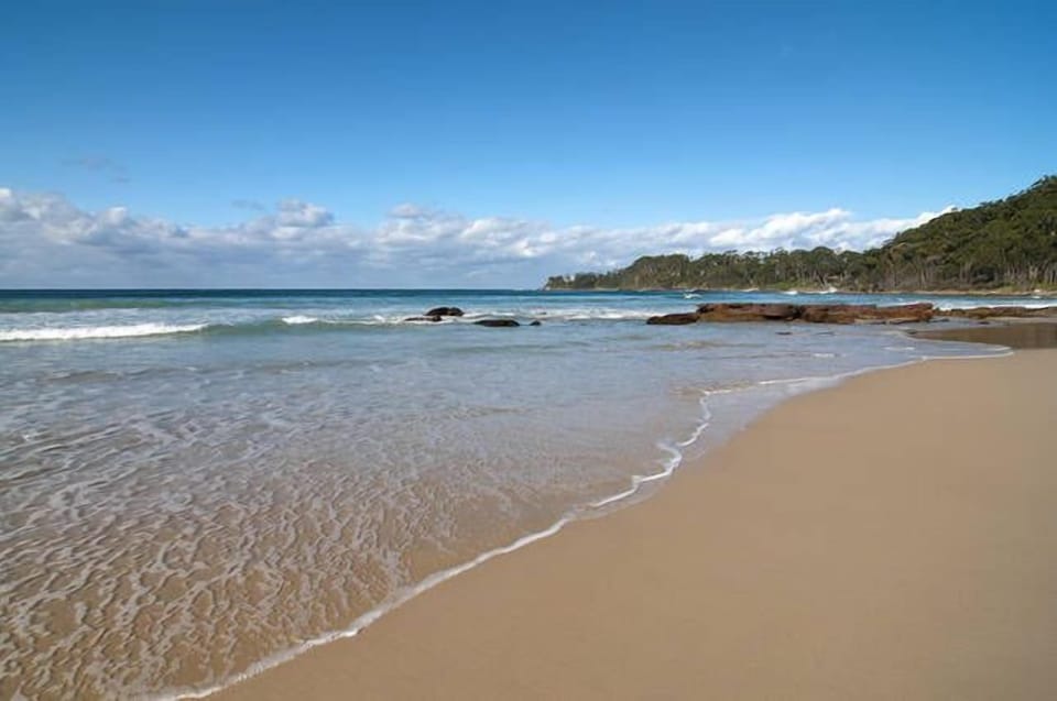 Narrarwallee Beach