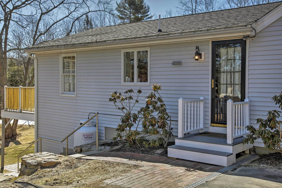 Home Exterior | 2-Story Apartment | 2 Steps to Enter