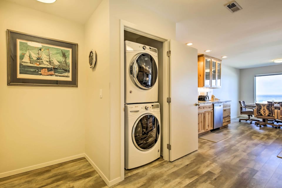 In-Unit Laundry | Linens & Towels Provided