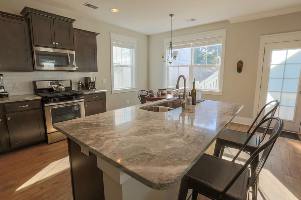 Brand new modern home with awesome kitchen!