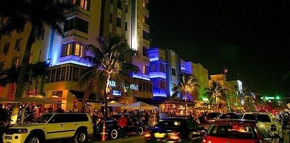 Enjoy the Ocean Drive Vibe. Great dining, music and atmosphere.