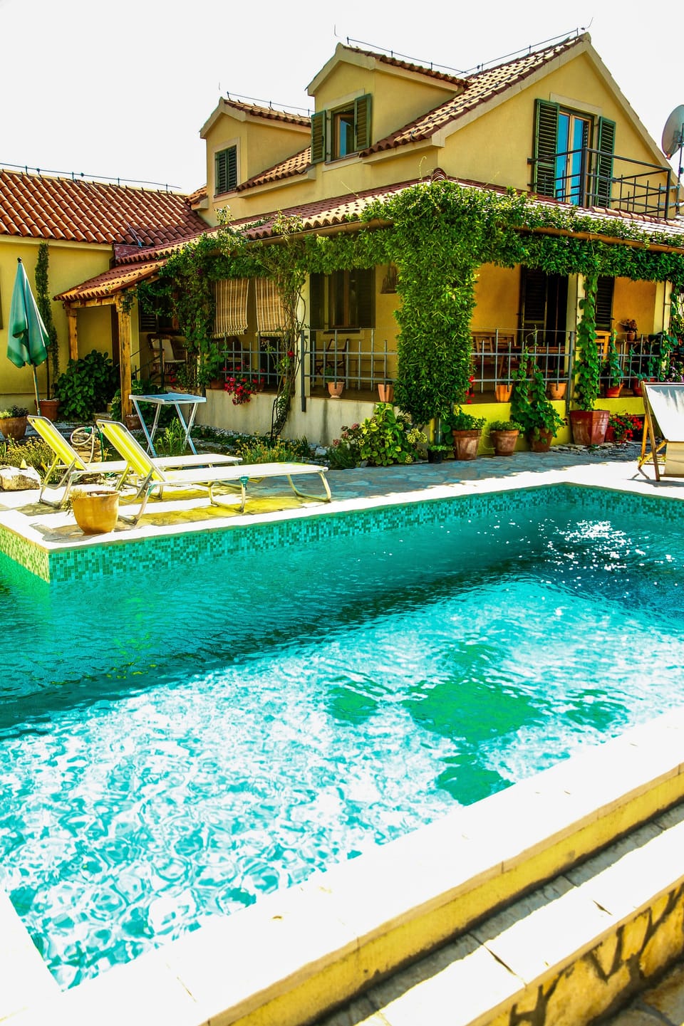 Swimming pool view to the back of the villa