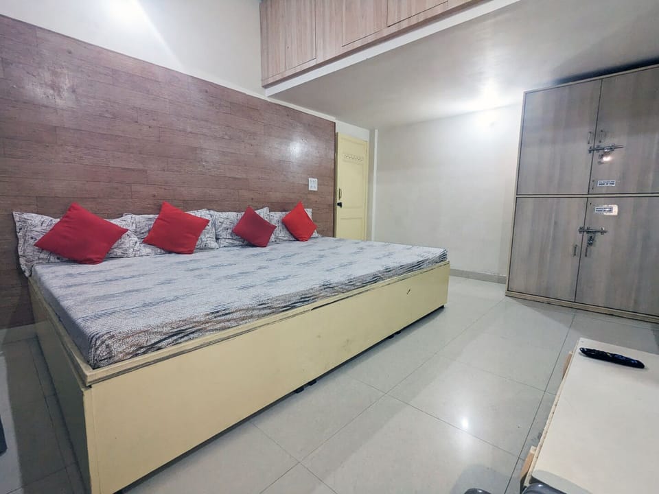 1 bedroom, individually decorated, individually furnished, free WiFi