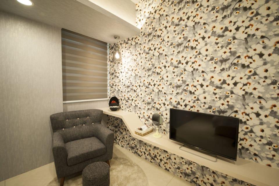 Superior Double Room, 1 King Bed, Bathtub | Soundproofing, free WiFi, bed sheets