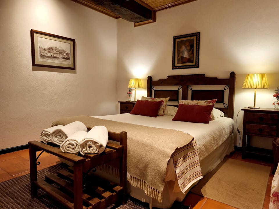 Double Room | Individually decorated, individually furnished, desk, blackout drapes