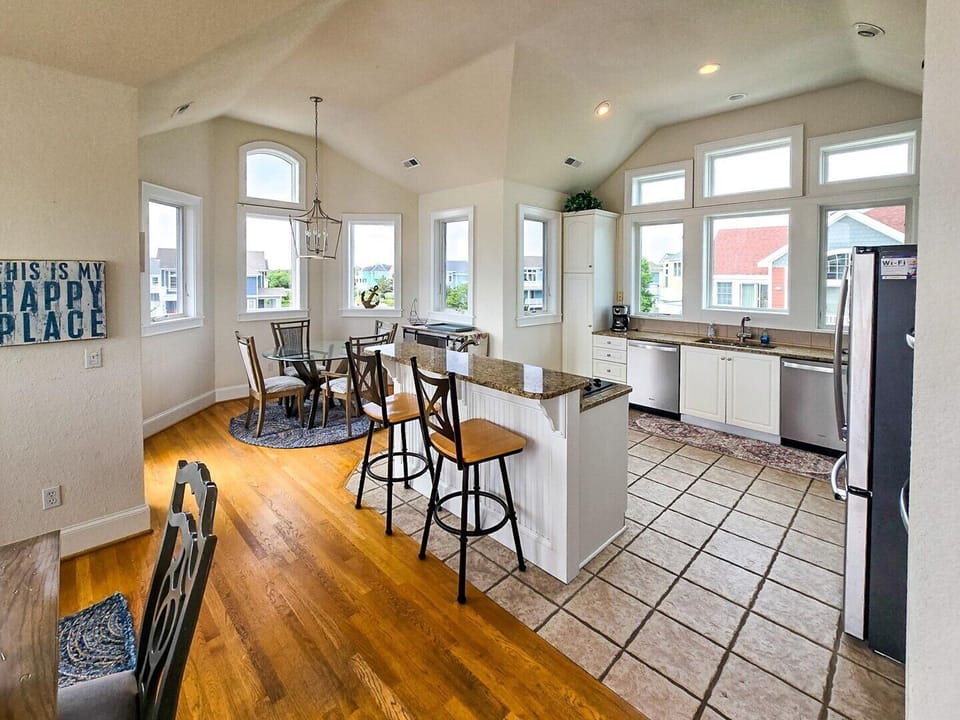 Breakfast Nook and Bar 