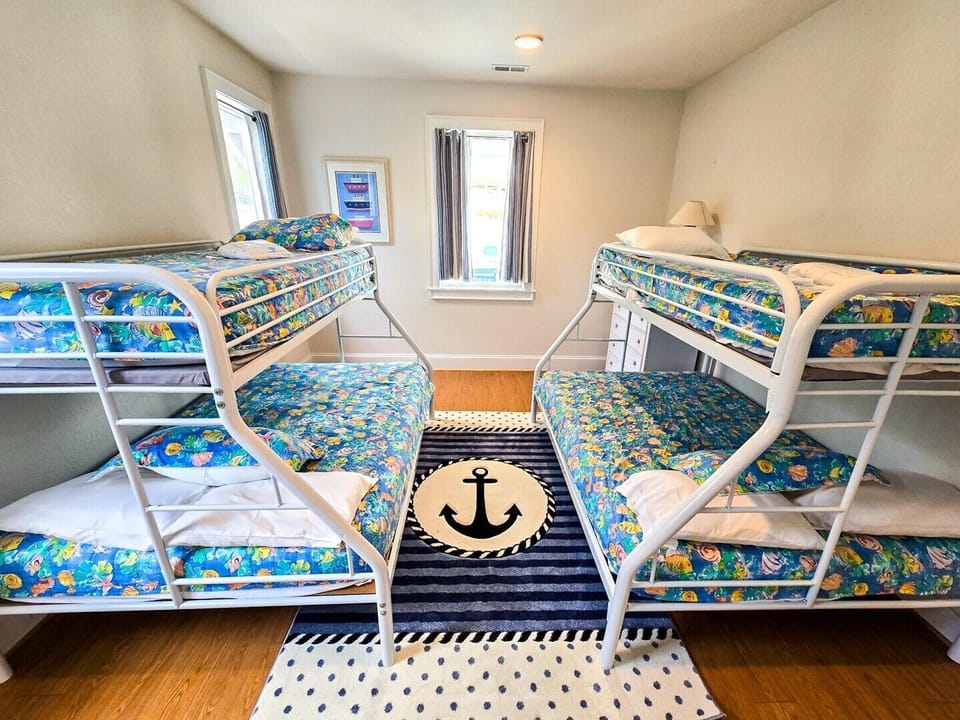 Lower Level Bunk Room En Suite 