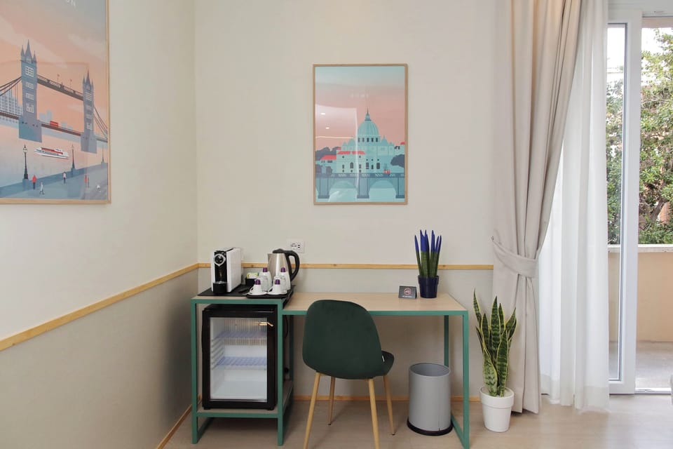 Double Room, Balcony | In-room safe, WiFi (free), bed sheets