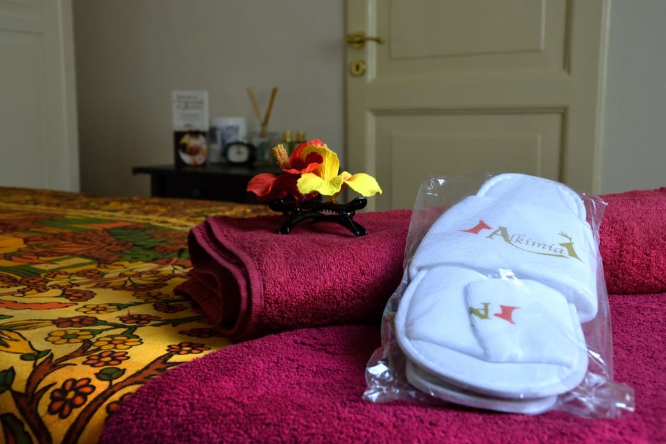 Deep-tissue massages, Swedish massages, Thai massages, sports massages