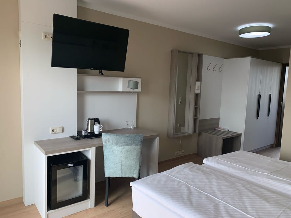 In-room safe, cribs (free), WiFi (free)