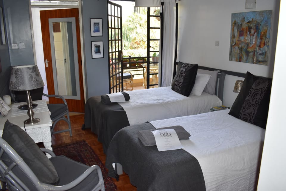 Deluxe Twin Room, 2 Twin Beds, Non Smoking | Egyptian cotton sheets, premium bedding, down comforters, pillowtop beds