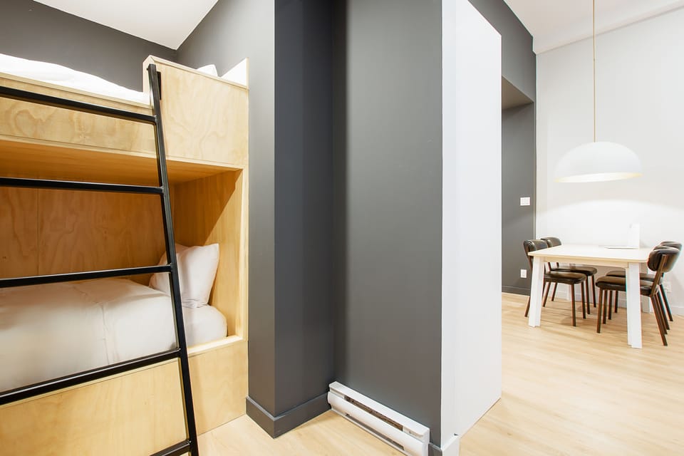 Children's theme room