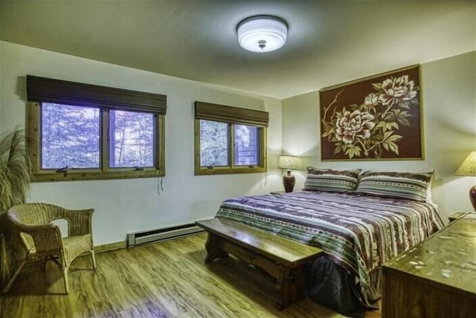 Downstairs Bedroom 1