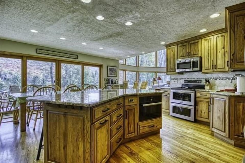 Breakfast Bar