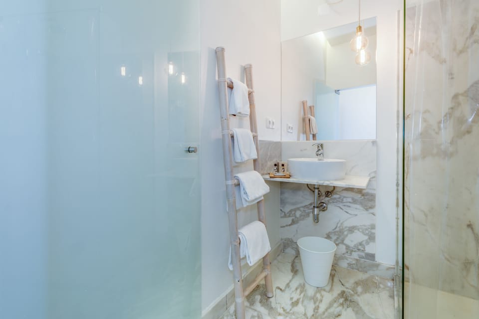 Double or Twin Room, River View | Bathroom | Shower, free toiletries, hair dryer, towels