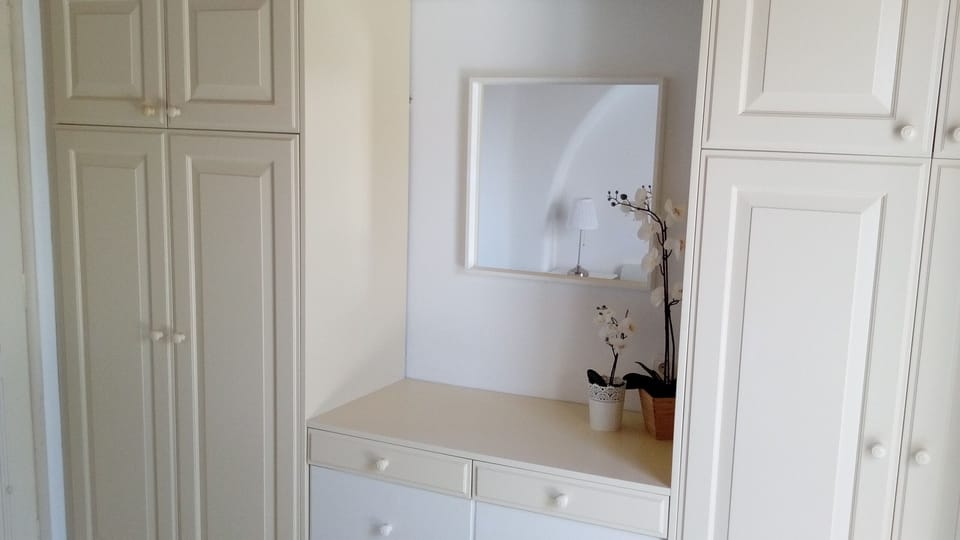 Bedroom's closet