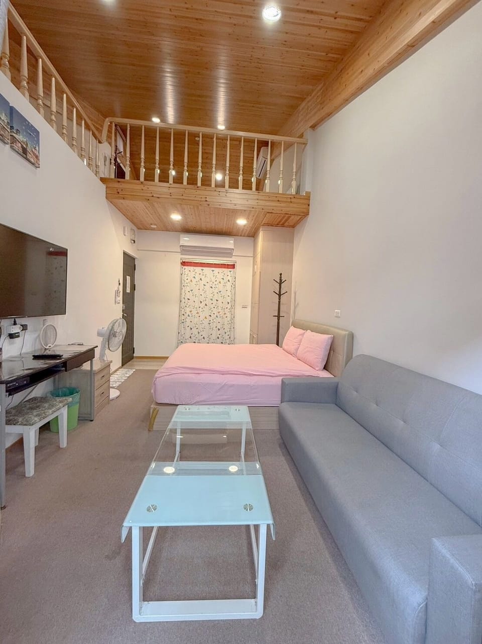 Deluxe Room, Multiple Beds, Mezzanine | Desk, soundproofing, free WiFi, bed sheets