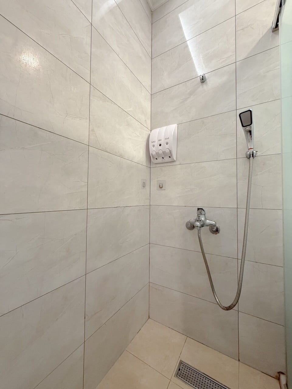 Deluxe Room, Multiple Beds, Mezzanine | Bathroom | Shower, rainfall showerhead, hair dryer, slippers