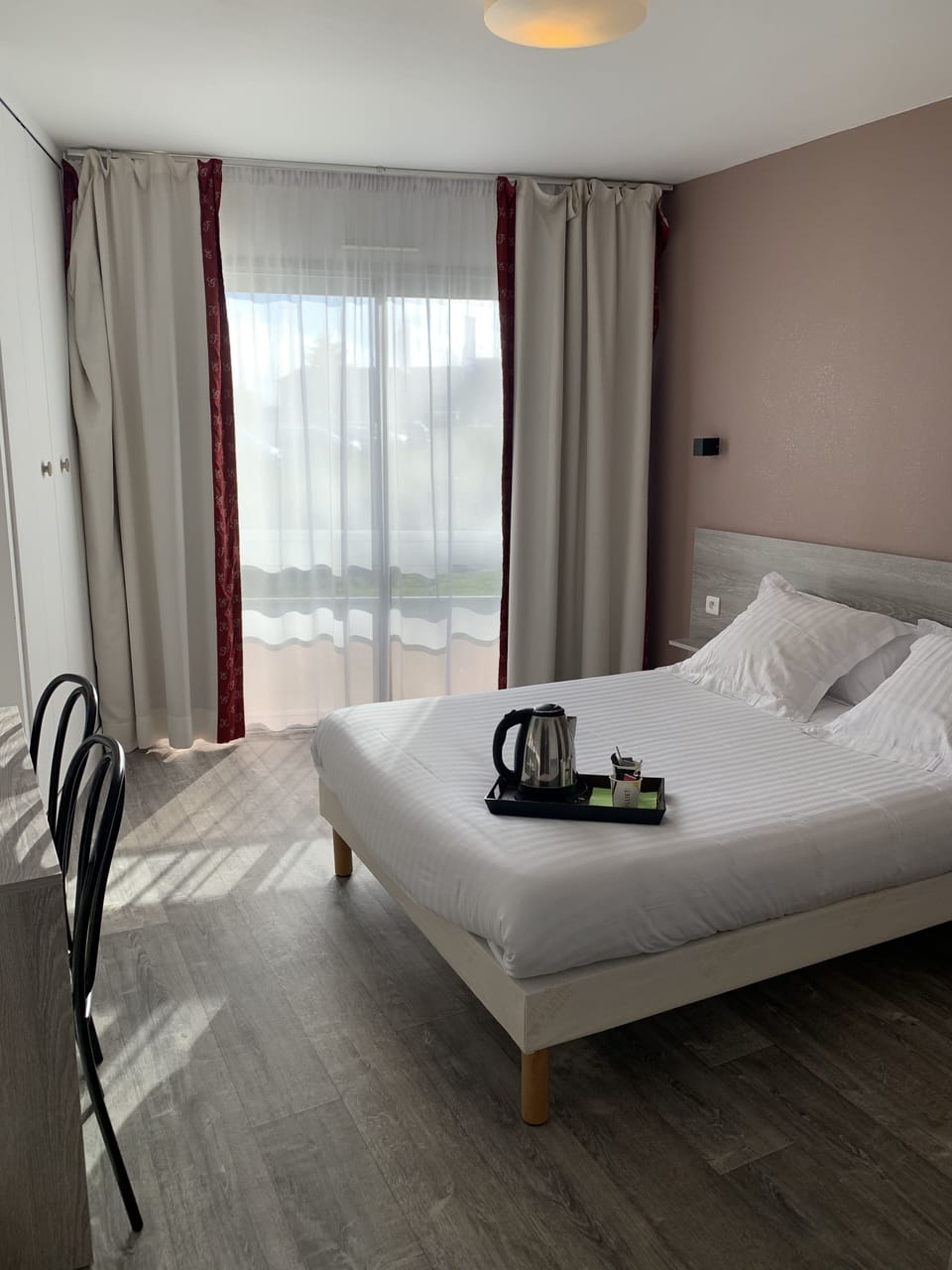 Double Room | Iron/ironing board, bed sheets