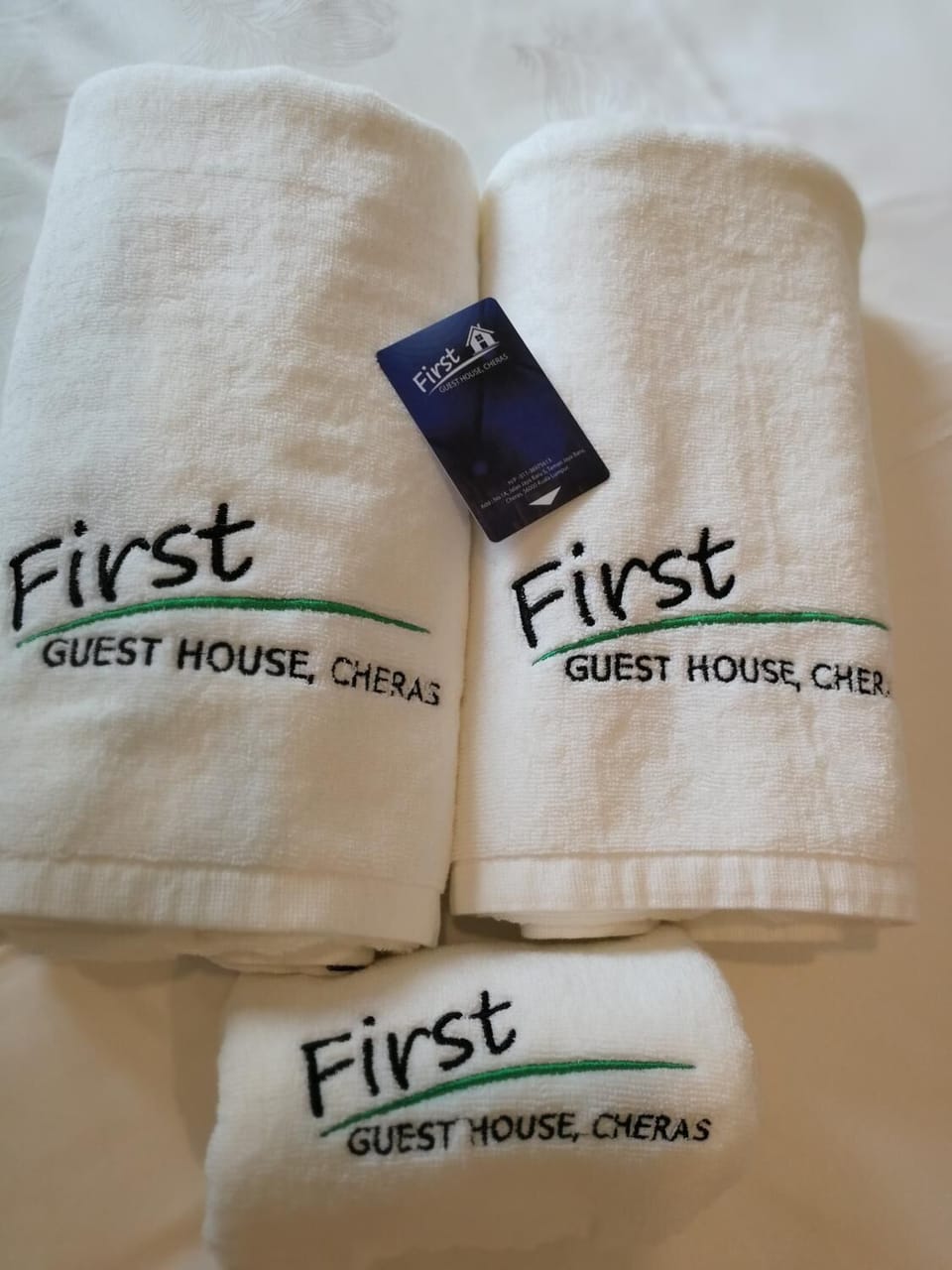 Shower, free toiletries