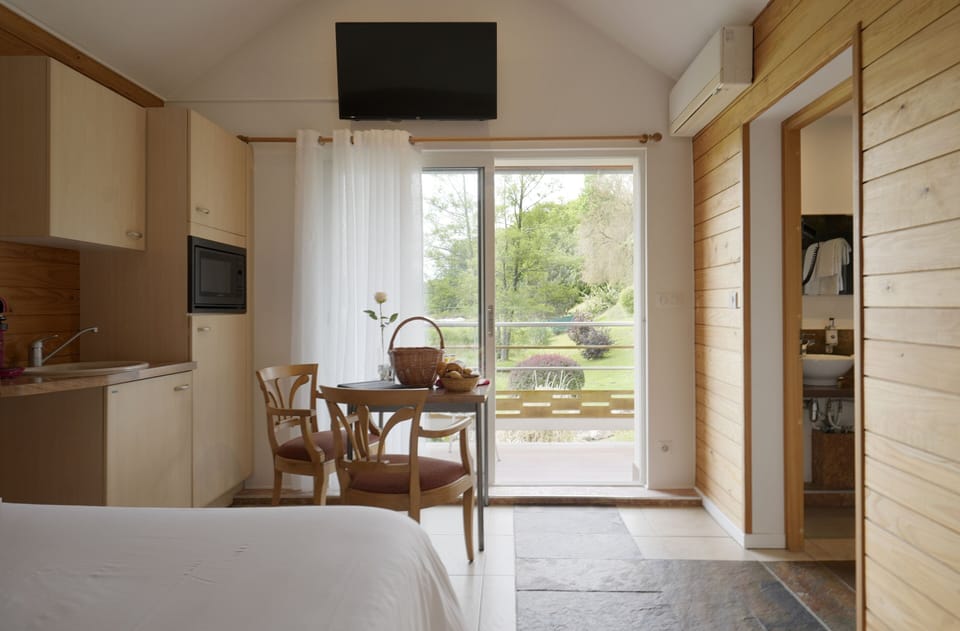 Comfort Double Room, Terrace | Premium bedding, individually decorated, individually furnished, desk